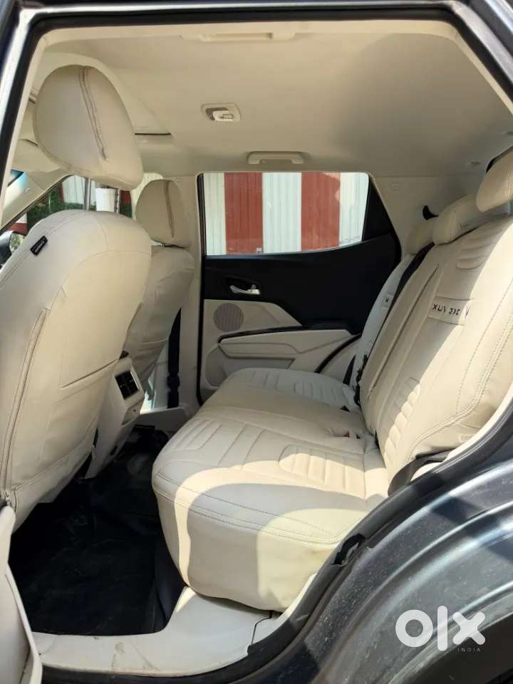 Mahindra Xuv 3xo Ax5 Ds Mt, 2026, Diesel