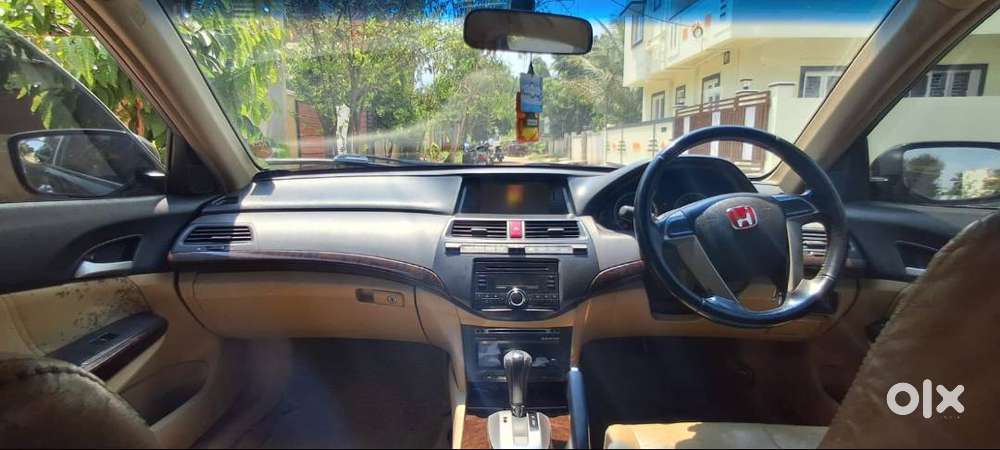 Honda Accord 2.4 Vtec Automatic  Black Beauty, Premium, Executive
