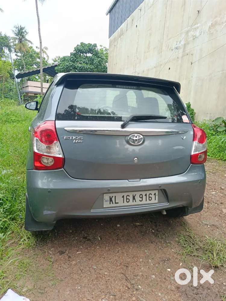Toyota Etios Liva V Limited 2013