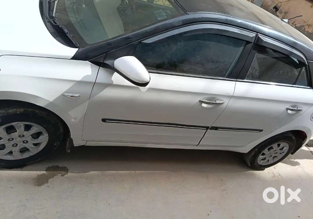 Hyundai Elite I20 2017 Petrol 64000 Km Driven