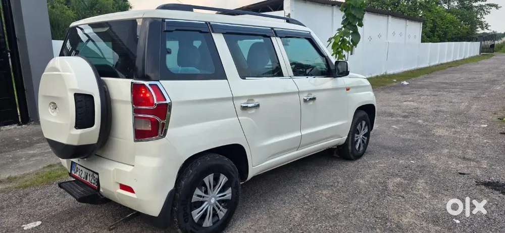 Mahindra Tuv 300 2018