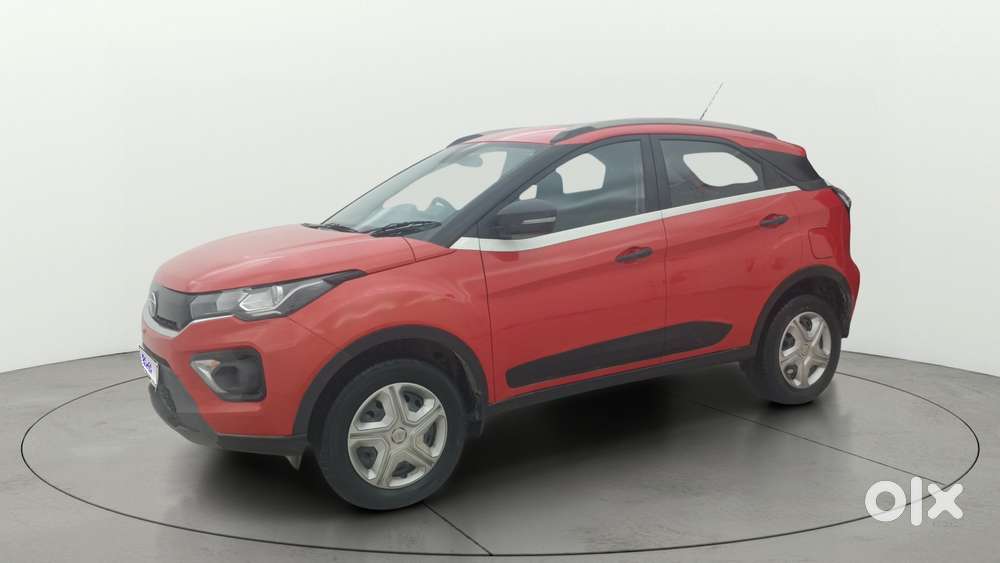 Tata Nexon 1.5 Revotorq Xma Amt (s), 2021, Petrol
