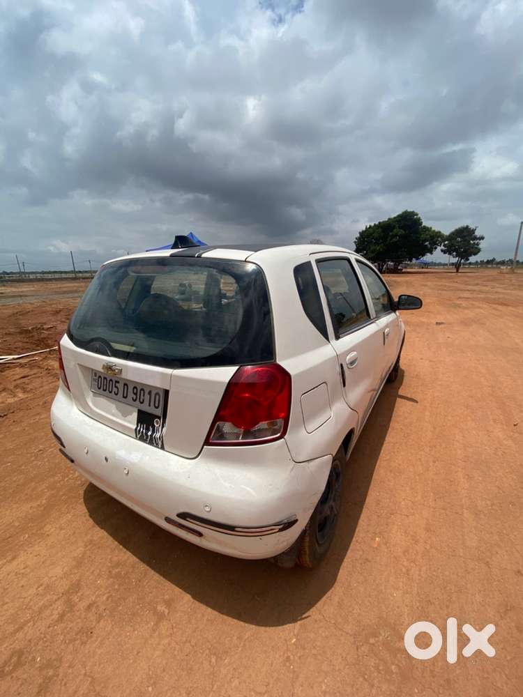 Chevrolet Aveo 2012 Petrol 68000 Km Driven