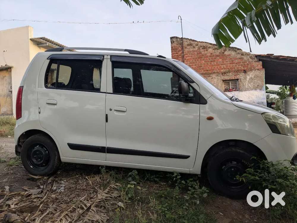 Tyre 50% Car Good Condition