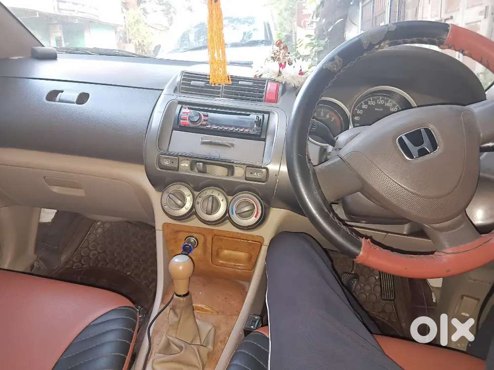 Honda City Zx 2006 Cng & Hybrids Well Maintained