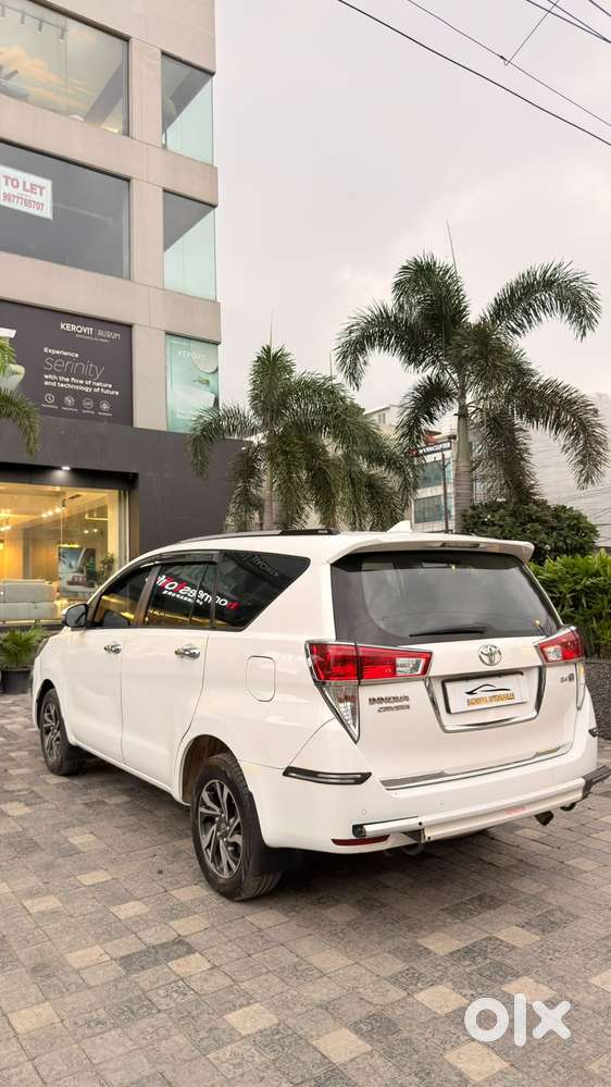 Toyota Innova Crysta 2.4 G Mt 8s, 2022, Diesel