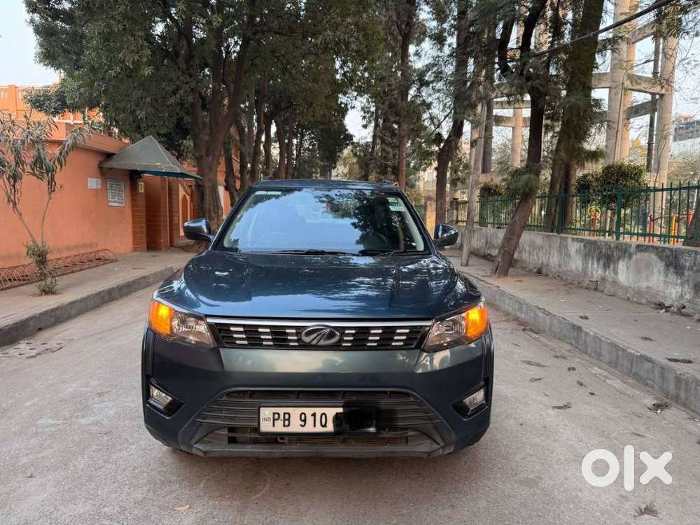 Mahindra Xuv300 W6 Amt Diesel, 2022, Diesel