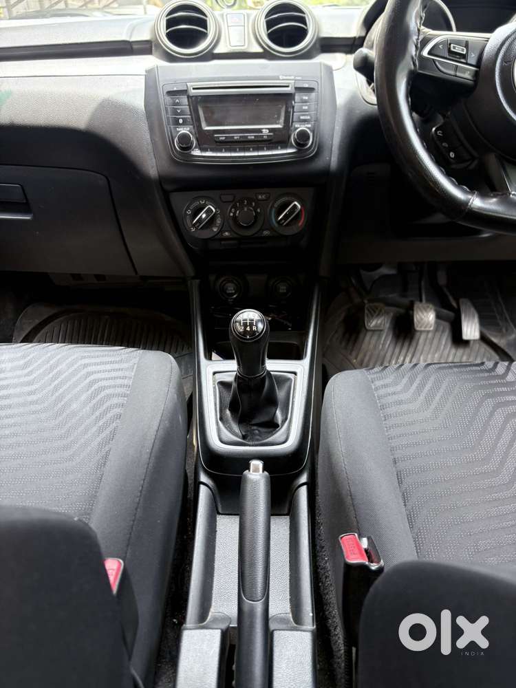 Maruti Suzuki Swift Vvt Vxi, 2021, Petrol