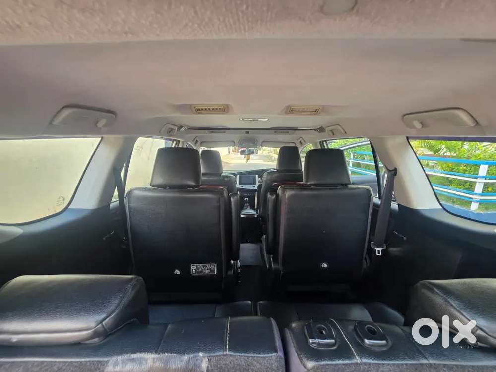 Toyota Innova Crysta 2016 Diesel 210000 Km Driven Show Room Trak  Ex