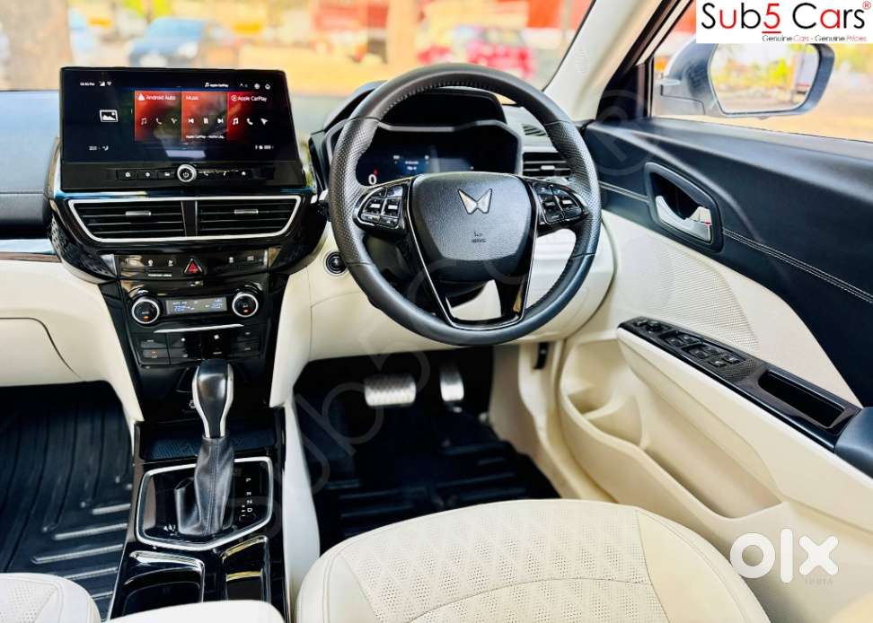 Mahindra Xuv 3xo Ax7l 1.2 Petrol At (pg), 2024, Petrol