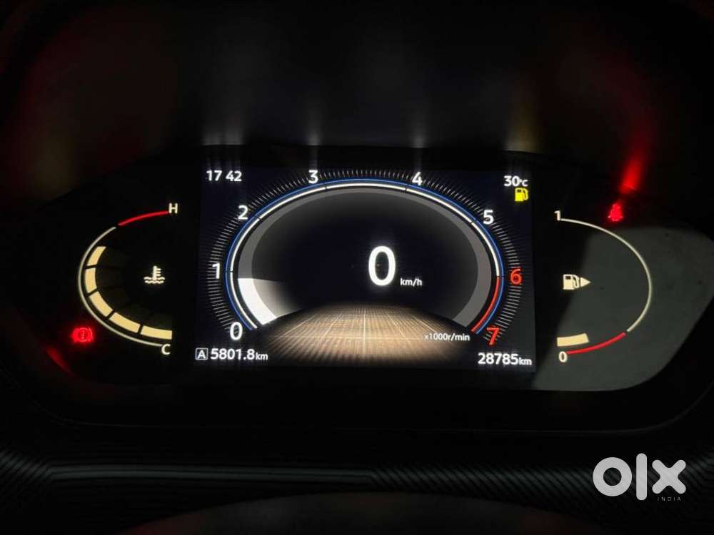 Nissan Magnite N-connecta Mt, 2025, Petrol