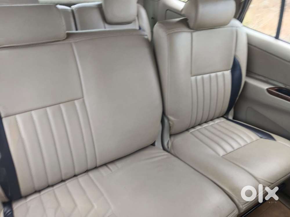 Toyota Innova 2.5 V 8 Str, 2013, Diesel