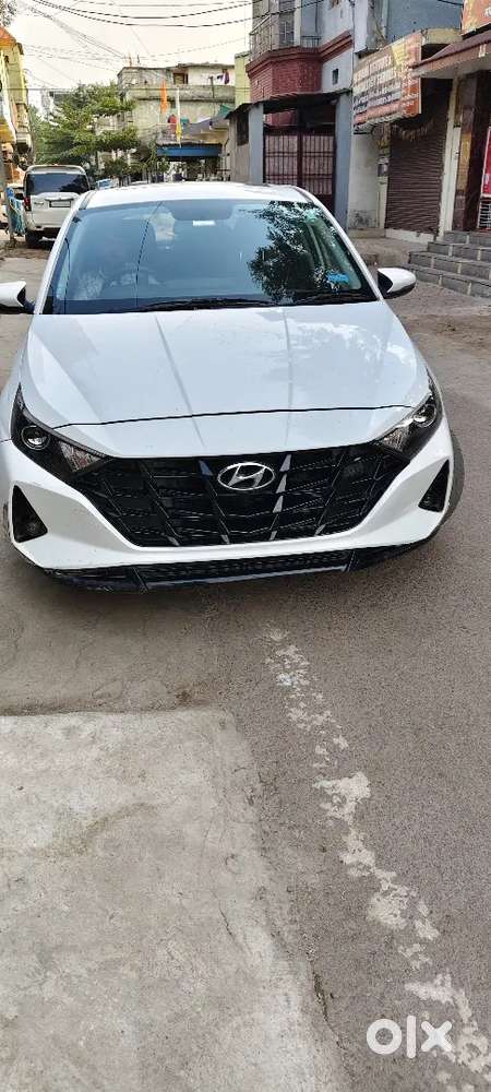 Hyundai New I20 2022 Petrol 25000 Km Driven Top Model Sunroof