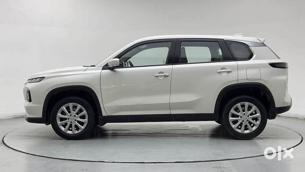 Maruti Suzuki Grand Vitara 1.5 Delta Smart Hybrid At, 2023, Petrol