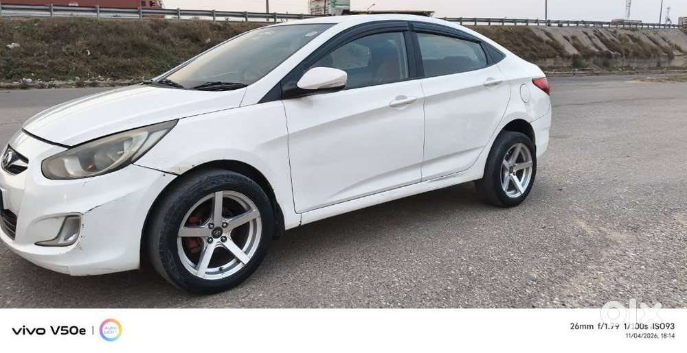 Hyundai Verna 1.6 Sx Vtvt, 2014, Petrol