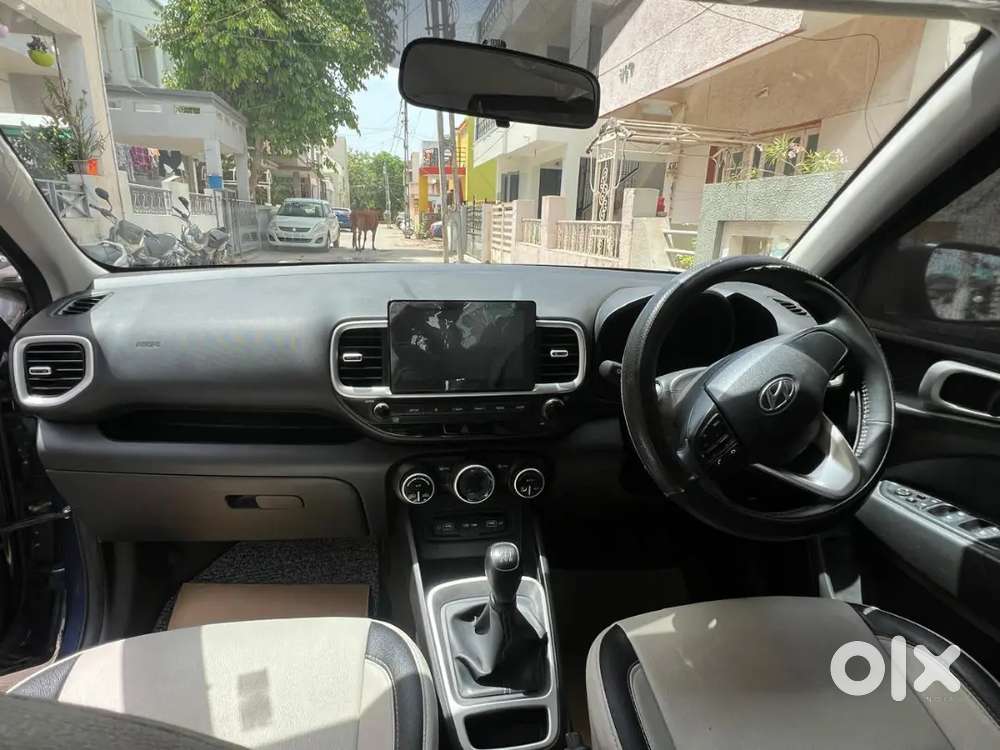 Urgent Selling. 
Hyundai Venue 2023 Cng & Hybrids 40000 Km Driven