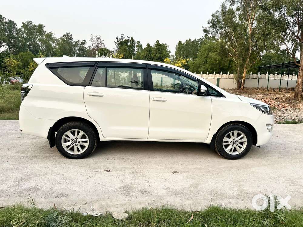 Toyota Innova Crysta 2.7 Gx At 8s, 2017, Diesel
