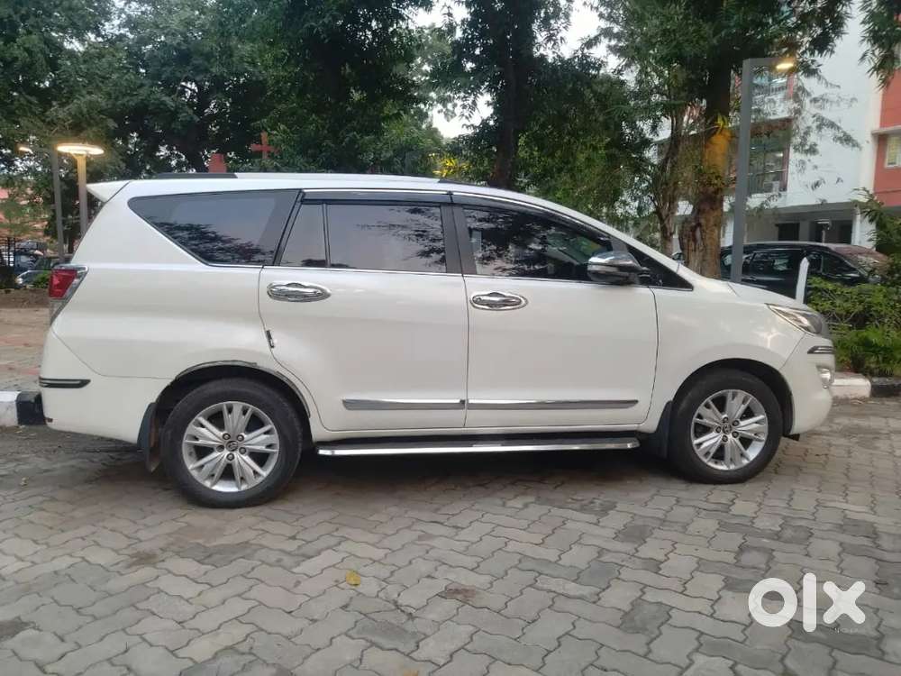 Toyota Innova Crysta