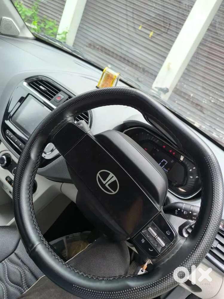 Tata Tiago Xt Icng 27 December 2025 Model