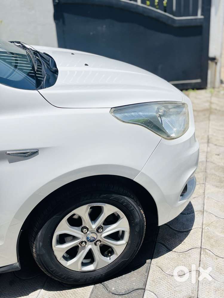 Ford Figo 1.5p Titanium At, 2015, Petrol