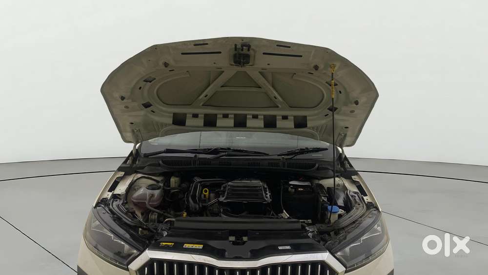 Skoda Slavia Active 1.0l Tsi Mt, 2023, Petrol