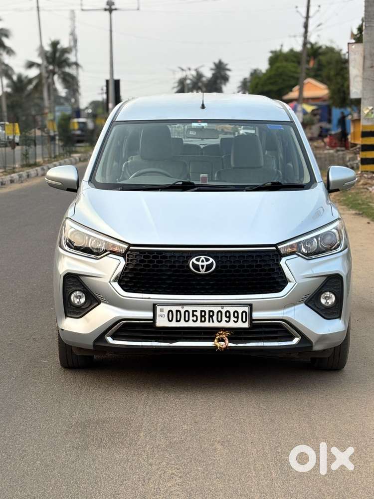 Toyota Rumion V At, 2023, Petrol