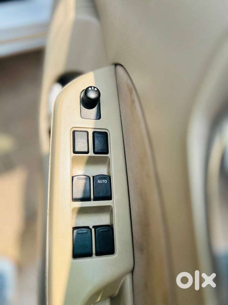 Maruti Suzuki Dzire 1.2 Vxi, 2013, Petrol