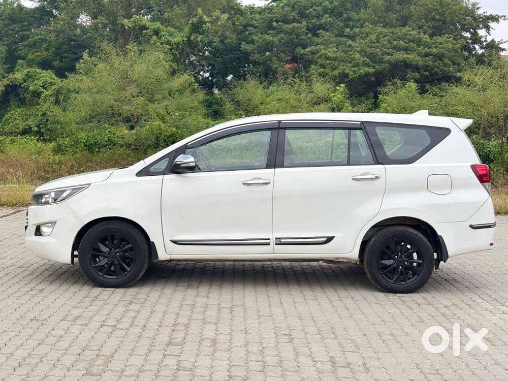 Toyota Innova Crysta 2.4 G Mt, 2019, Diesel