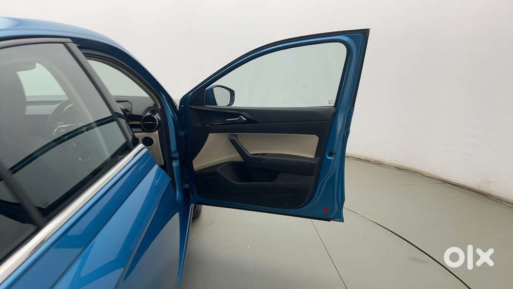 Skoda Slavia Style 1.0l Tsi Mt, 2022, Petrol