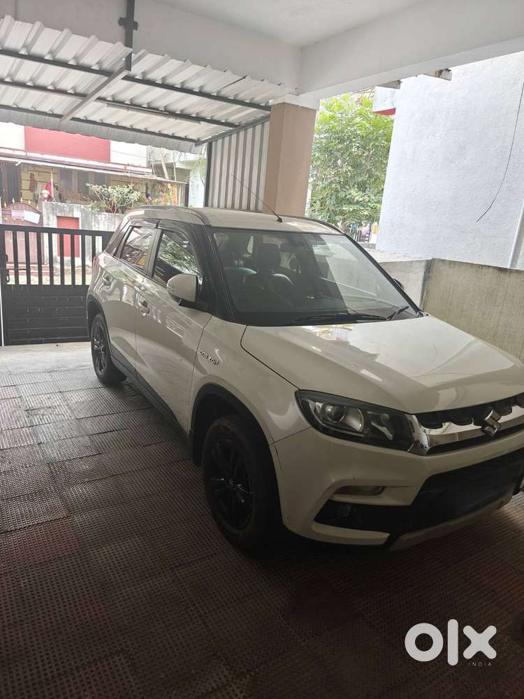 Maruti Brezza Zdi+ Amt 2018 White Top Model No Accident Fully Loaded