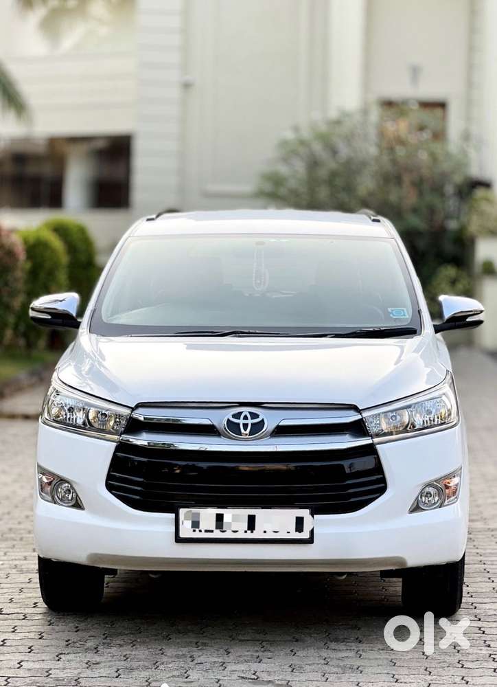 Toyota Innova Crysta 2.8 Gx At, 2017, Diesel