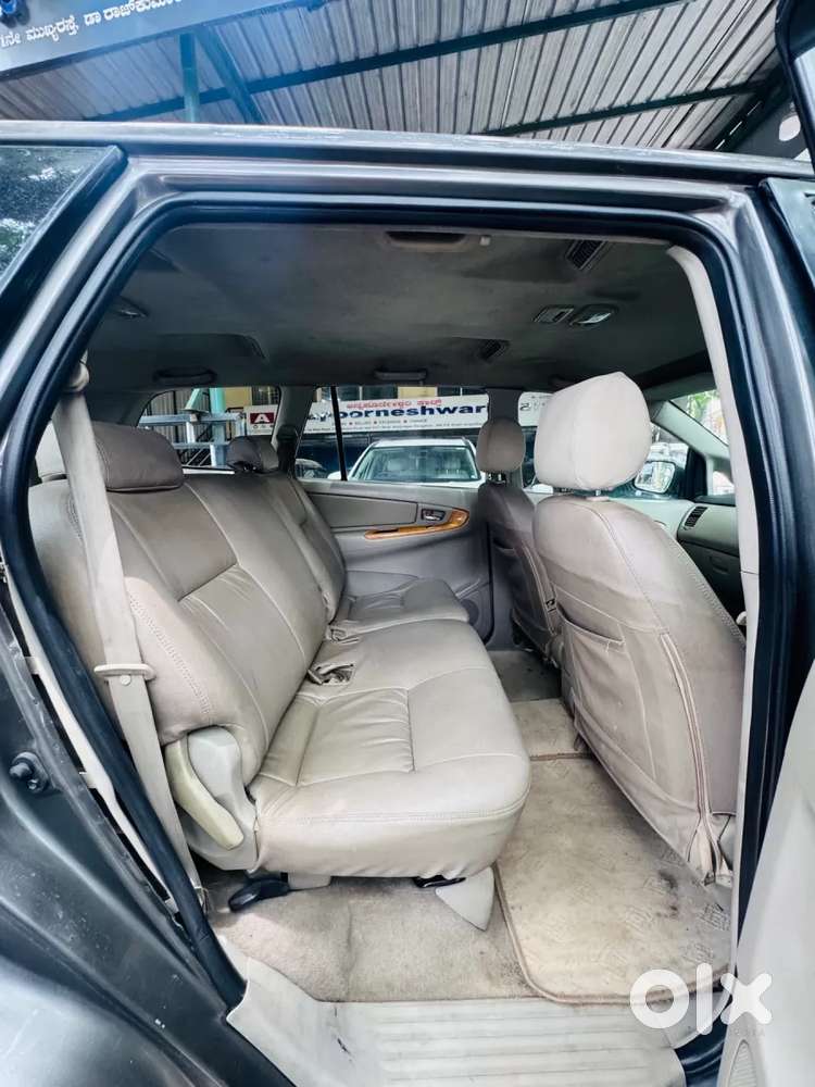 Toyota Innova 2.5 VX 7 Seater BS IV, 2011, Diesel