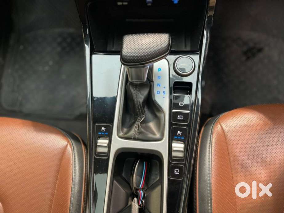 Hyundai Alcazar 2.0 Signature (o) Petrol At 6 Str, 2021, Petrol