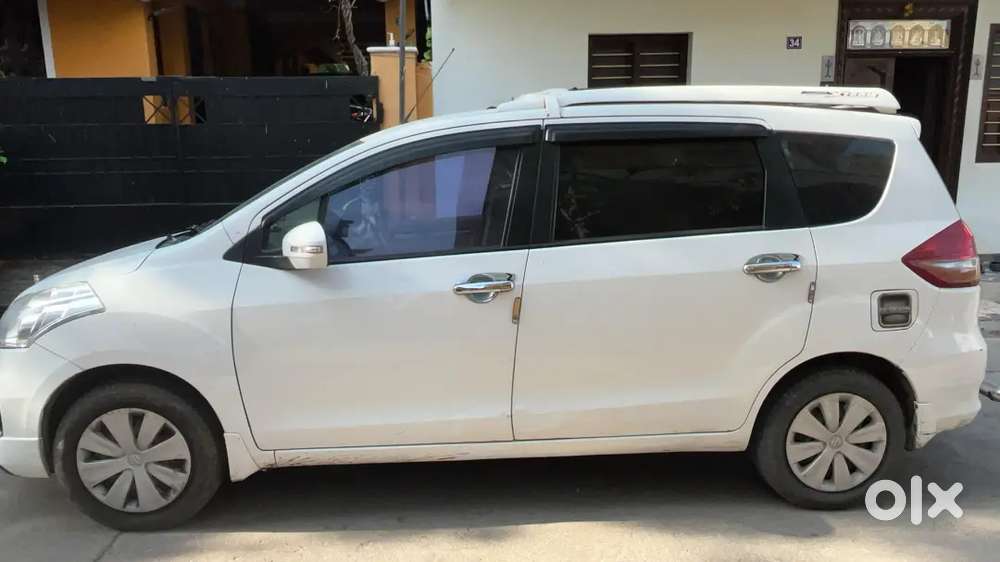 Maruti Suzuki White Ertiga 2017