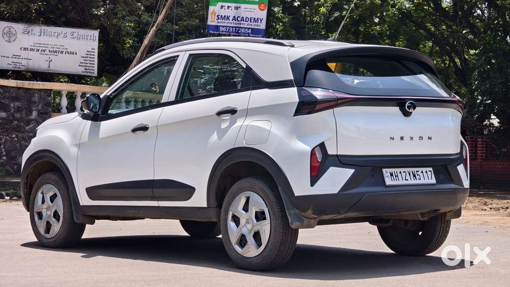 Tata Nexon Smart Plus S 1.2 Revotron Petrol 5 Mt, 2025, Petrol
