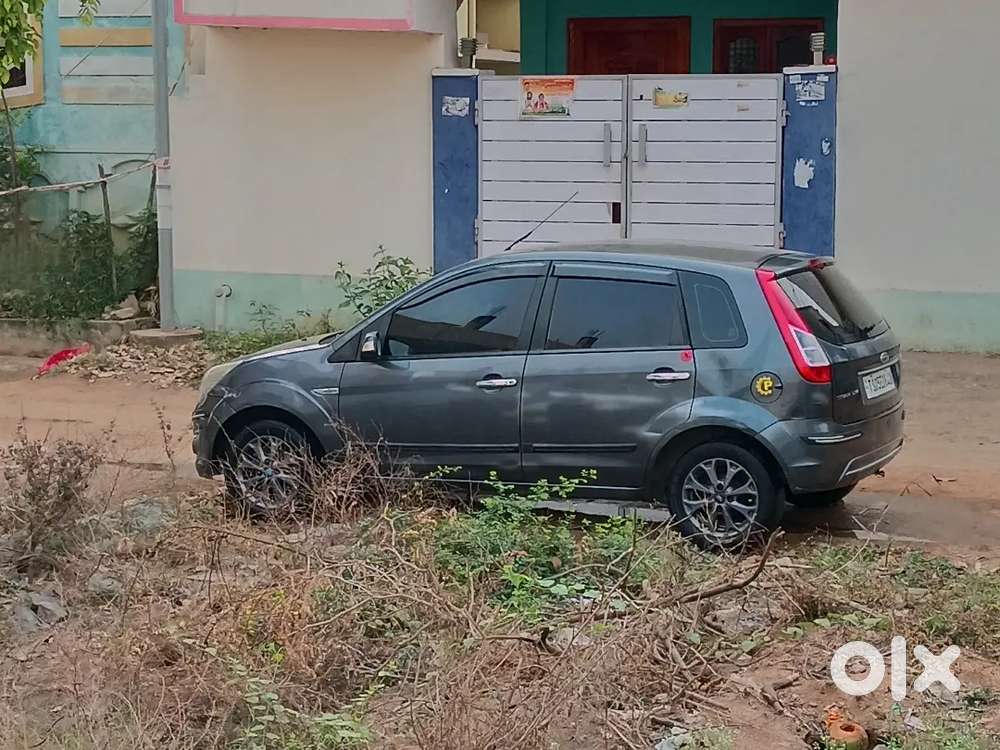 Ford Figo 2015 Petrol Manual