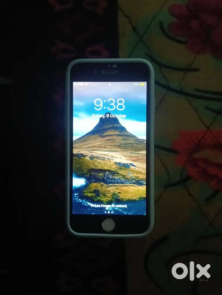 I phone 6 mint condition