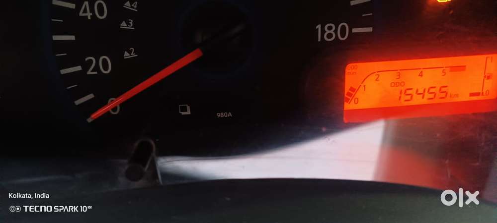Nissan New Mpv, 2015, Petrol
