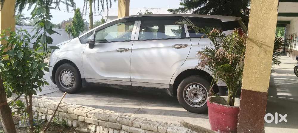 Mahindra Marazoo M2 7seater