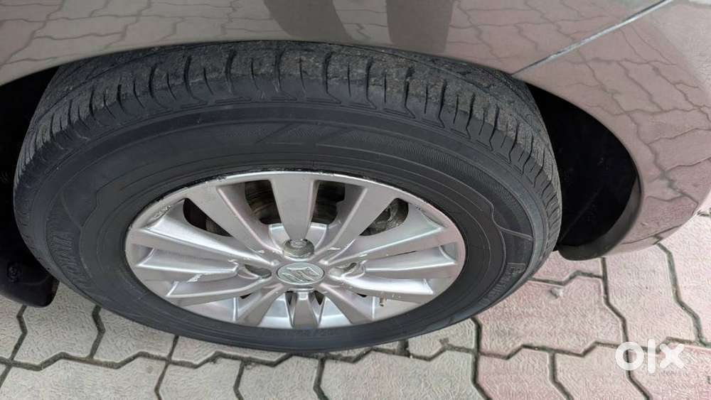 Maruti Suzuki Swift Vxi + Manual, 2019, Petrol
