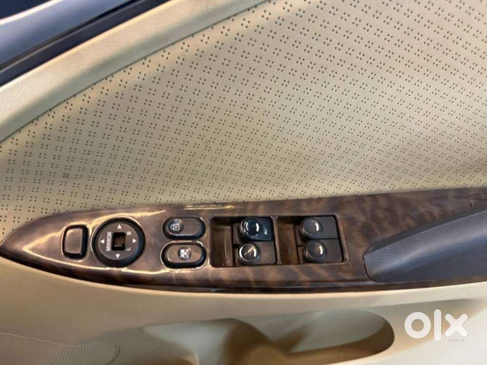 Hyundai Verna 1.6 Sx (o) Anniversary Edition Vtvt, 2015, Petrol