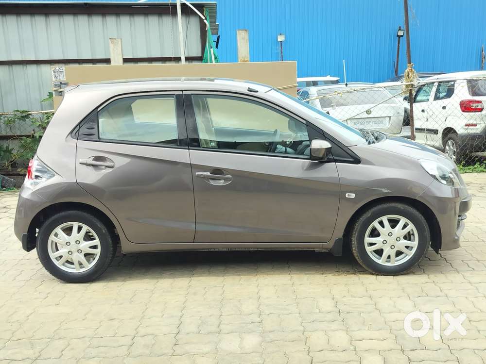 Honda Brio V Mt, 2012, Petrol