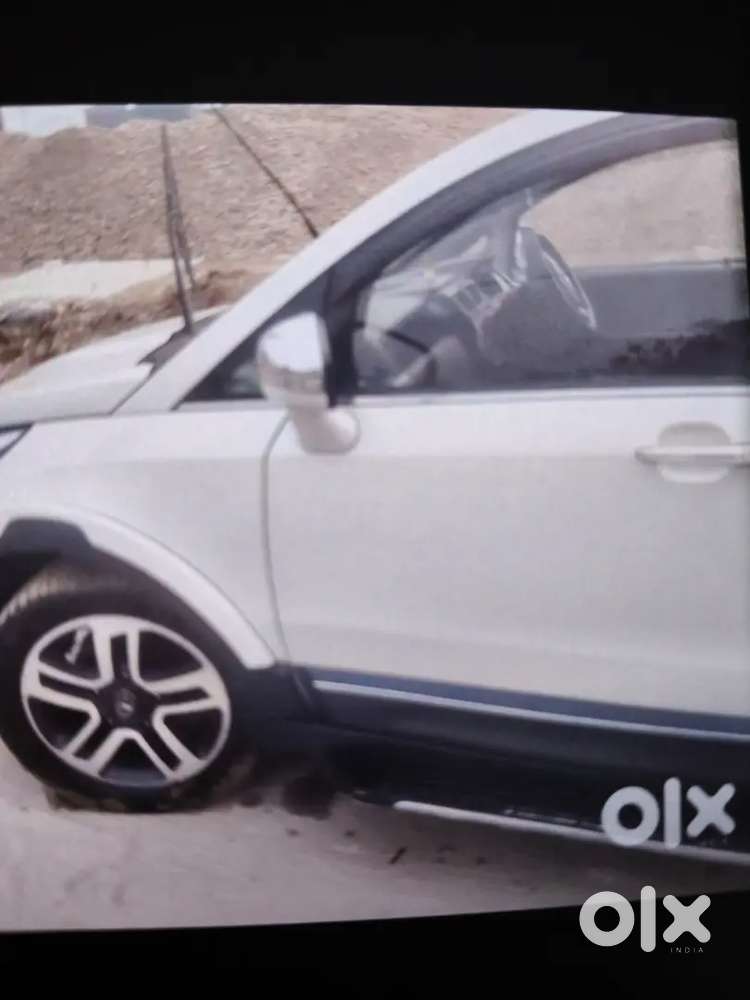 Tata Hexa Well Maintained,bose Sound,up32