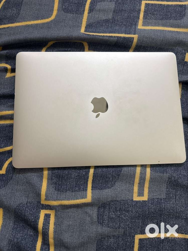 Urgent sell Apple mac M1 pro 256gb