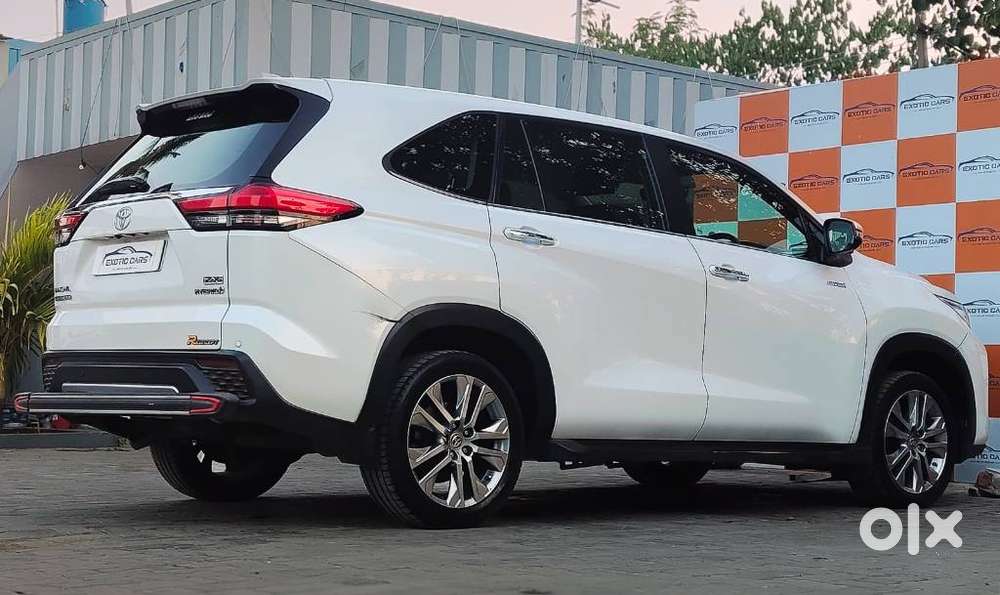 Toyota Innova Hycross 2.0 Zx (o) Hybrid 7 Str, 2023, Petrol