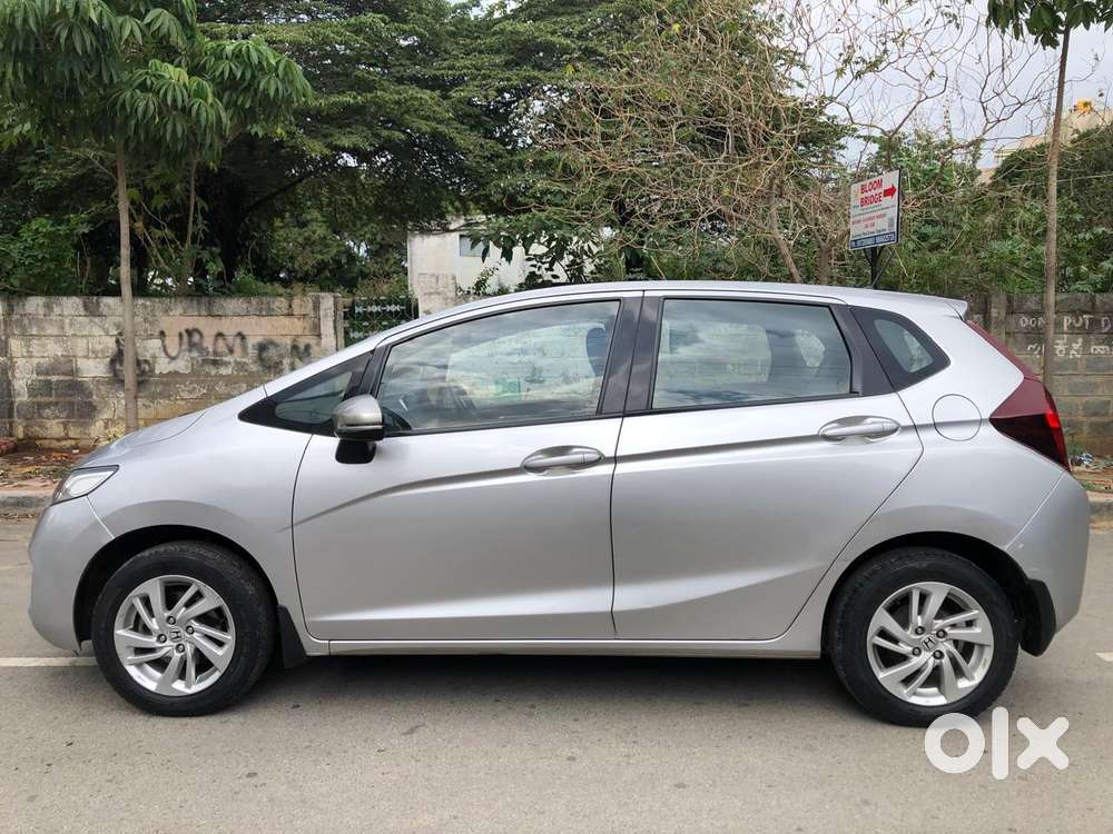 Honda Jazz V Automatic, 2016, Petrol