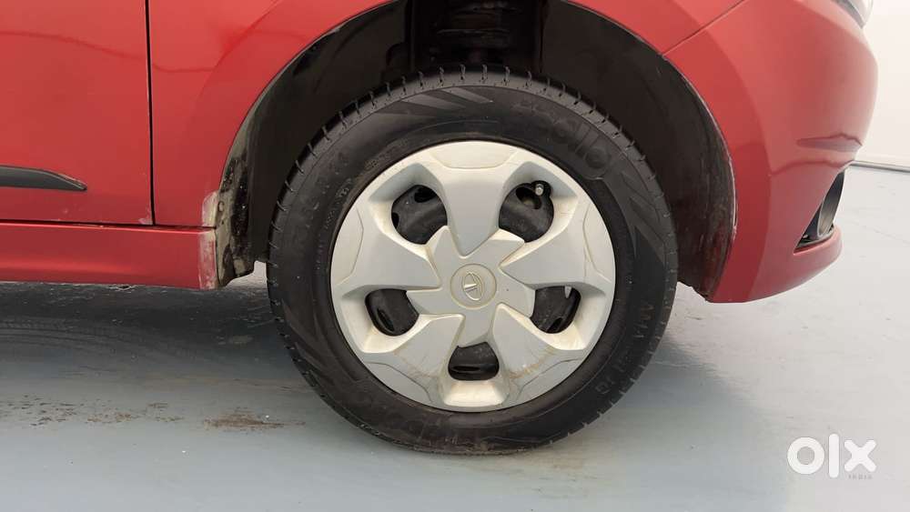 Tata Tiago 1.2 Revotron Xt, 2018, Petrol