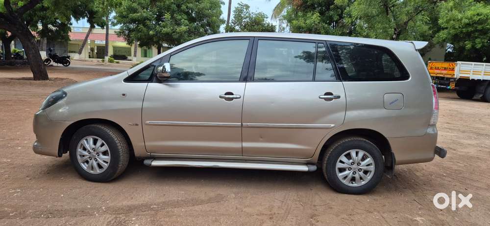 Toyota Innova 2.5 V 7 Str, 2010, Diesel