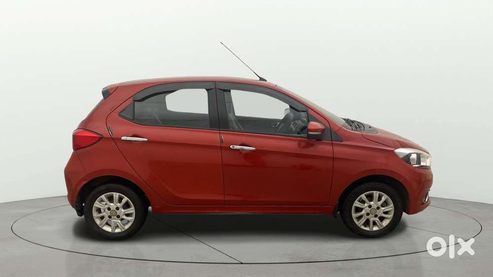 Tata Tiago 1.2 Revotron Xza, 2018, Petrol
