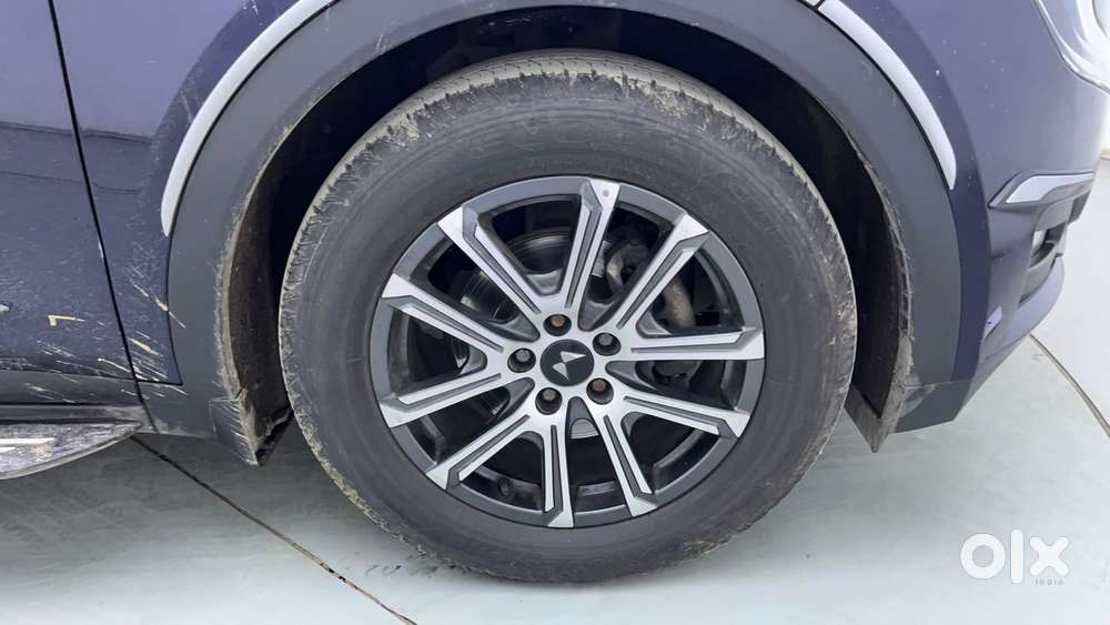 Mahindra Xuv700 2.0 Ax 7 Petrol At Luxury Pack Str, 2024, Petrol